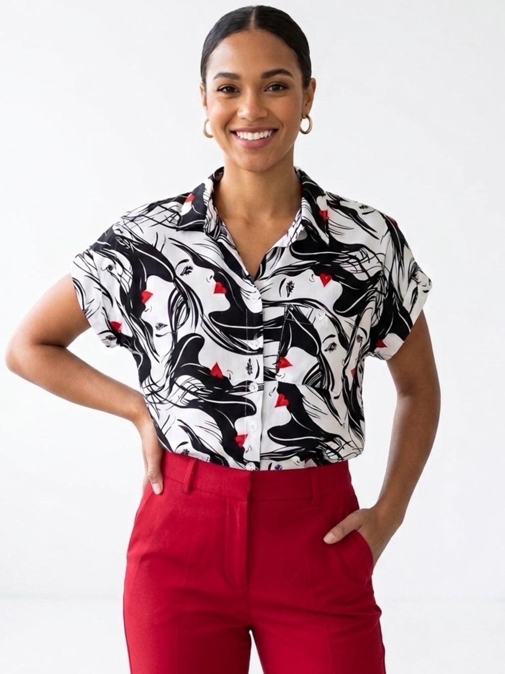 Iky & Me Women Blouse Pop Art Face Graphic Size Medium Black White Red Button Up